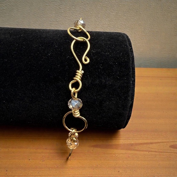 Hand Crafted Brass Wire Wrapped Link Bracelet With Glass Beads Size 7 - Picture 5 of 11